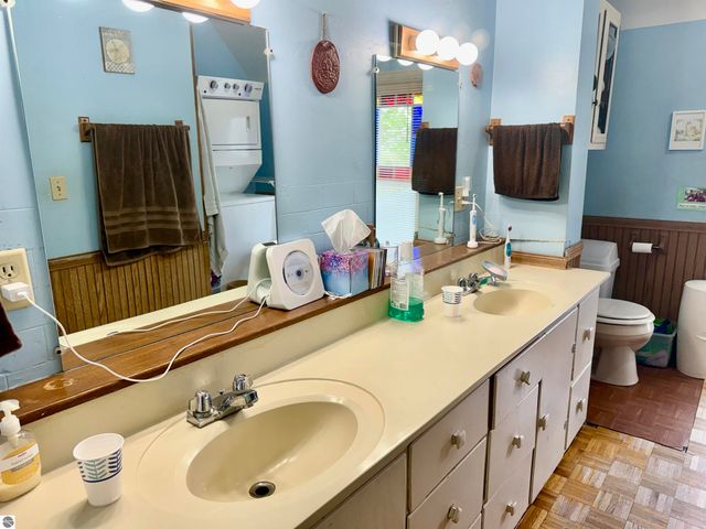 513 Walnut Street, Alma, MI 48801