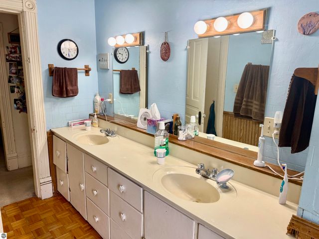 513 Walnut Street, Alma, MI 48801