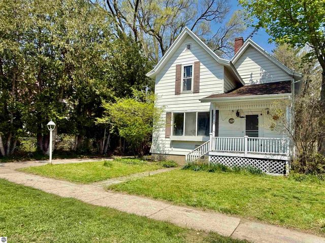 513 Walnut Street, Alma, MI 48801