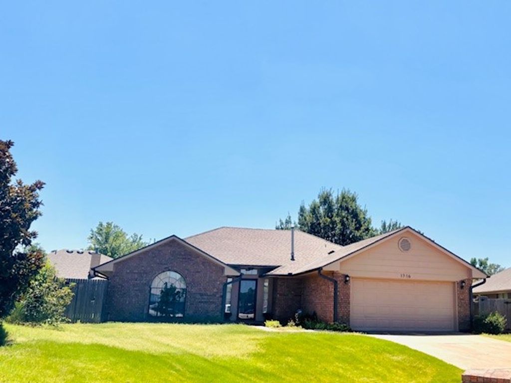 1716 Glacier Lane, Edmond, OK 73003
