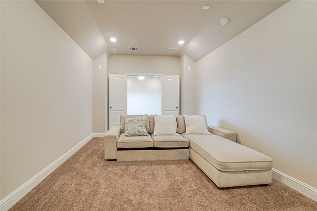 707 Gatecrest Drive, Fate, TX 75087