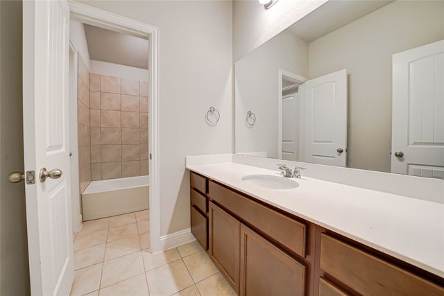 707 Gatecrest Drive, Fate, TX 75087