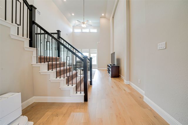 707 Gatecrest Drive, Fate, TX 75087