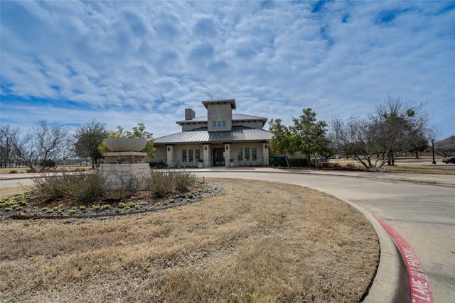 707 Gatecrest Drive, Fate, TX 75087