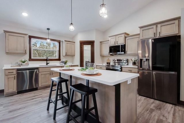 9160 S 24th Avenue, Eau Claire, WI 54703