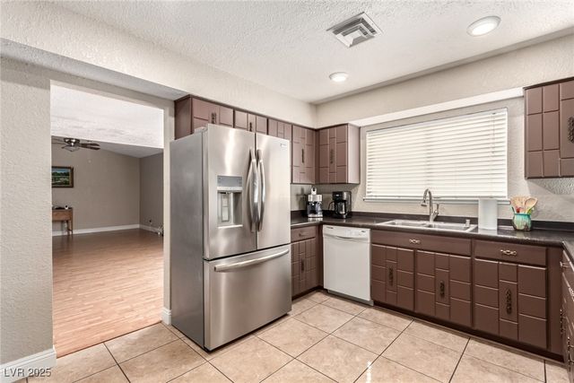 3635 Rosewood Drive, Las Vegas, NV 89121