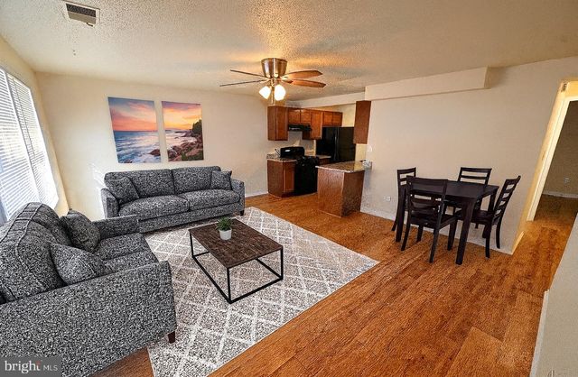 1825 VILLAGE GREEN DR, Hyattsville, MD 20785