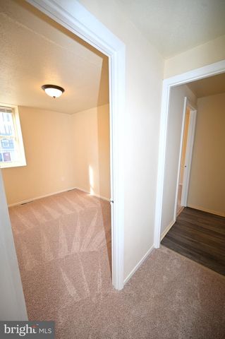 1825 VILLAGE GREEN DR, Hyattsville, MD 20785