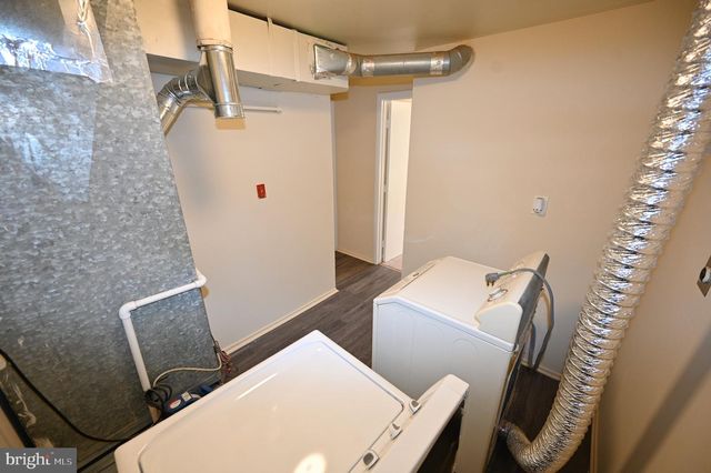 1825 VILLAGE GREEN DR, Hyattsville, MD 20785