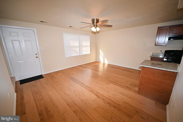 1825 VILLAGE GREEN DR, Hyattsville, MD 20785