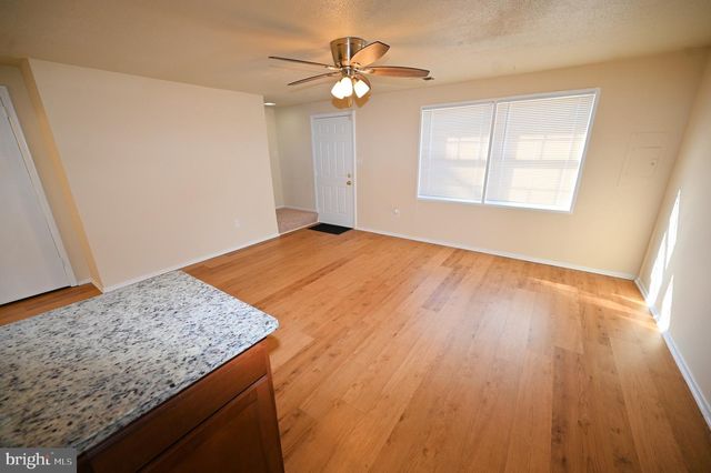 1825 VILLAGE GREEN DR, Hyattsville, MD 20785