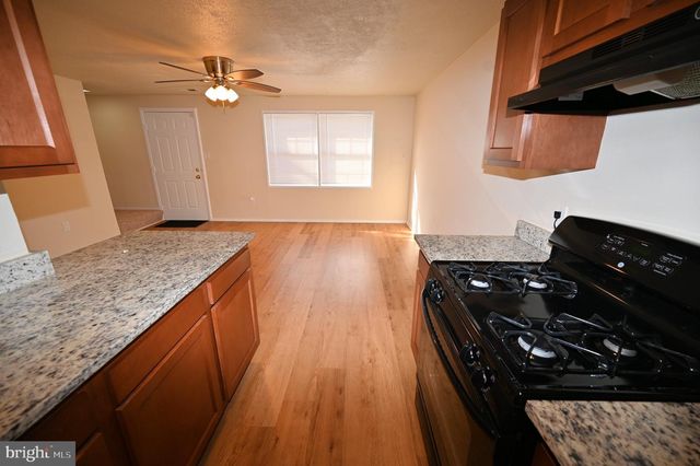 1825 VILLAGE GREEN DR, Hyattsville, MD 20785