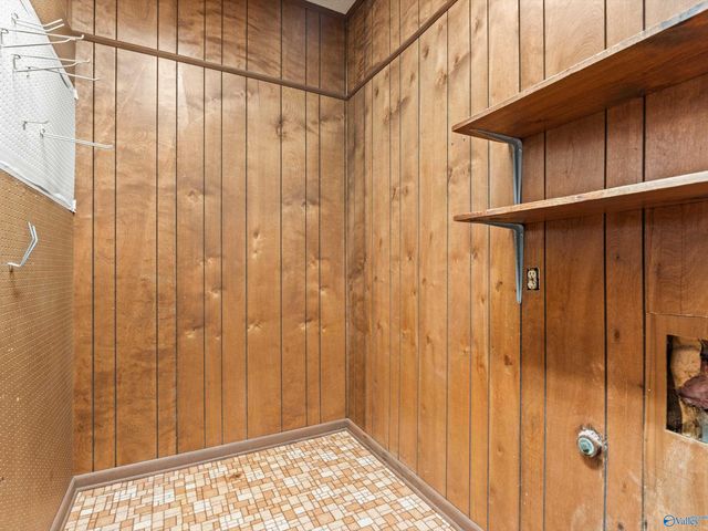 2102 Mythewood Drive SW, Huntsville, AL 35803