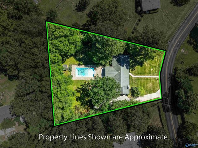 2102 Mythewood Drive SW, Huntsville, AL 35803