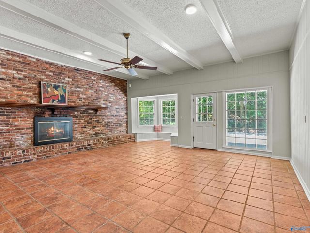 2102 Mythewood Drive SW, Huntsville, AL 35803