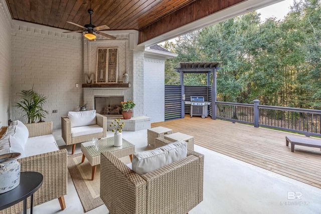 203 Great Lakes Loop, Fairhope, AL 36532