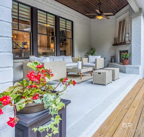 203 Great Lakes Loop, Fairhope, AL 36532