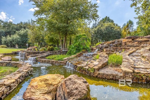 203 Great Lakes Loop, Fairhope, AL 36532
