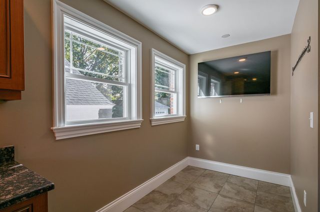 17 Berkeley Street, Nashua, NH 03064