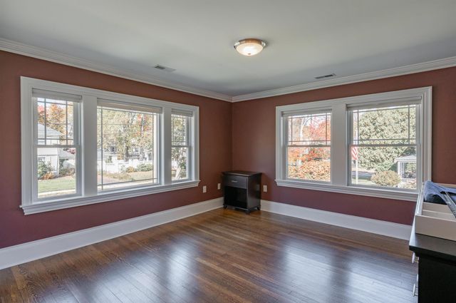17 Berkeley Street, Nashua, NH 03064