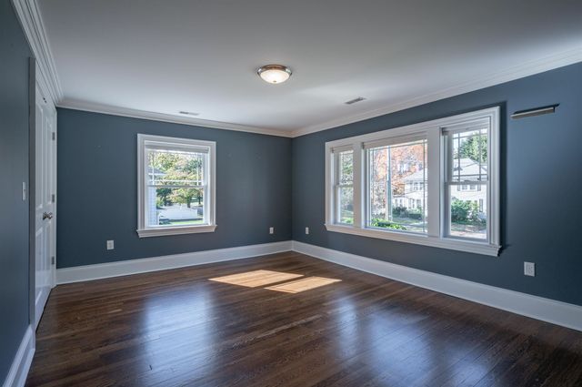 17 Berkeley Street, Nashua, NH 03064