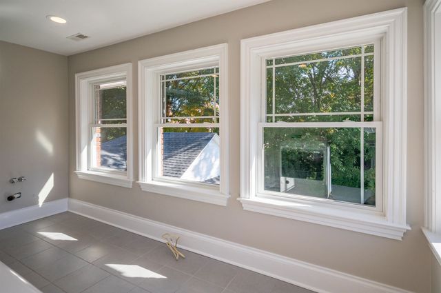 17 Berkeley Street, Nashua, NH 03064