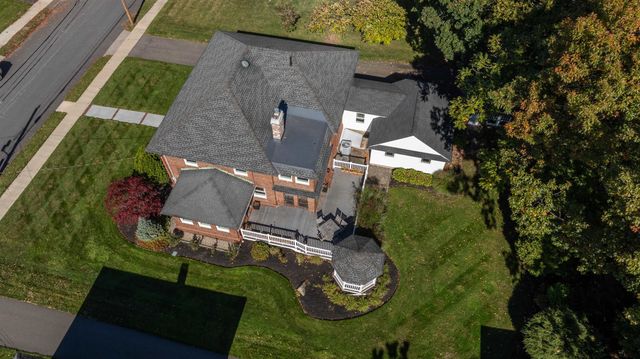 17 Berkeley Street, Nashua, NH 03064