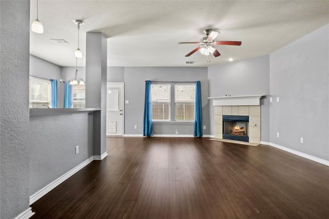 5839 Candlelight Lane, Grand Prairie, TX 75052