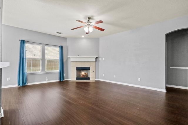 5839 Candlelight Lane, Grand Prairie, TX 75052