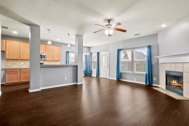 5839 Candlelight Lane, Grand Prairie, TX 75052