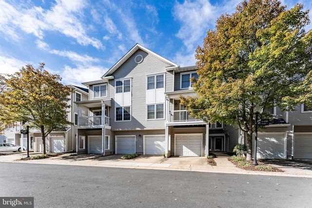 12887 FAIR BRIAR LN, Fairfax, VA 22033