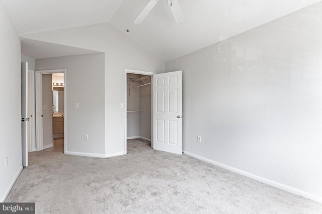 12887 FAIR BRIAR LN, Fairfax, VA 22033