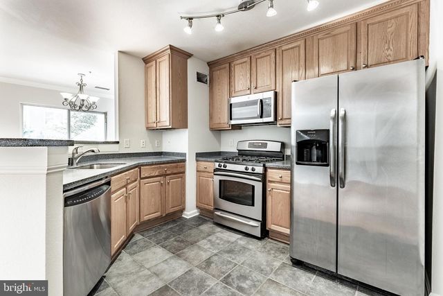 12887 FAIR BRIAR LN, Fairfax, VA 22033