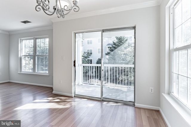 12887 FAIR BRIAR LN, Fairfax, VA 22033