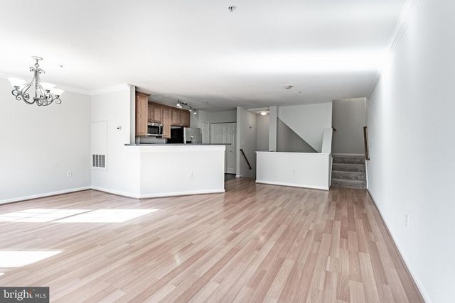 12887 FAIR BRIAR LN, Fairfax, VA 22033