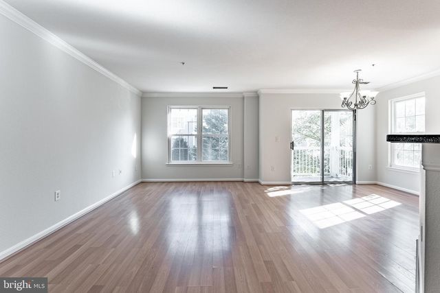 12887 FAIR BRIAR LN, Fairfax, VA 22033