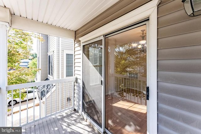 12887 FAIR BRIAR LN, Fairfax, VA 22033