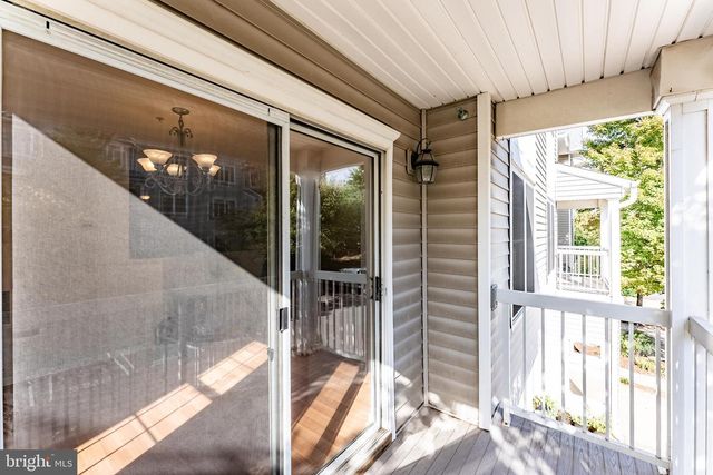 12887 FAIR BRIAR LN, Fairfax, VA 22033