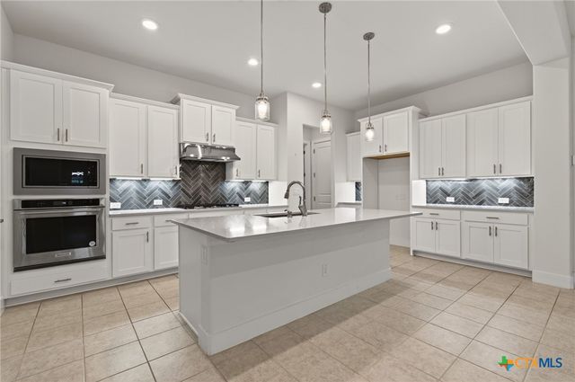 120 Sweeping Sage Lane, San Marcos, TX 78666