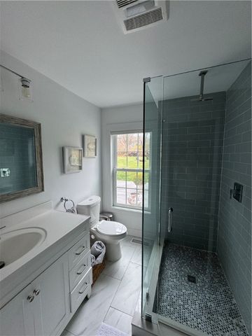 3 Baldwin Road, Middletown, RI 02842