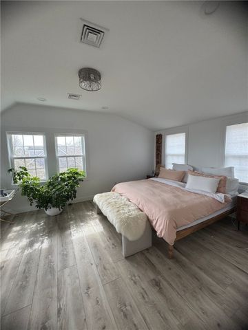 3 Baldwin Road, Middletown, RI 02842