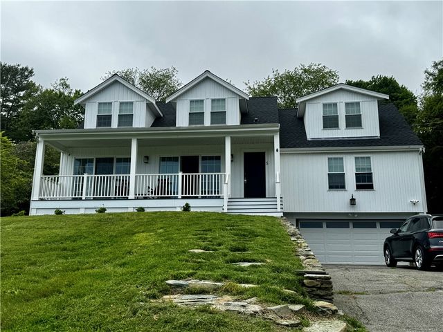 3 Baldwin Road, Middletown, RI 02842