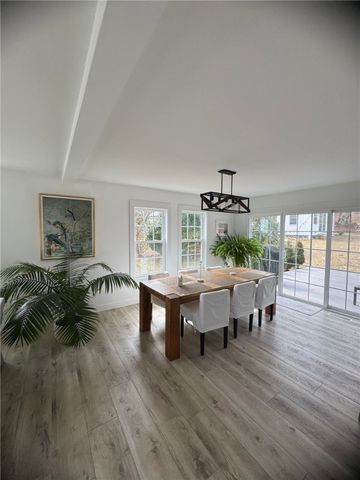 3 Baldwin Road, Middletown, RI 02842