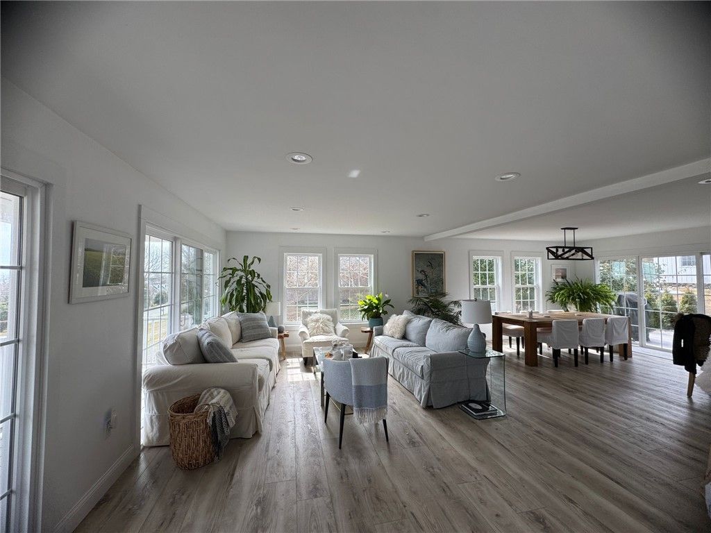 3 Baldwin Road, Middletown, RI 02842