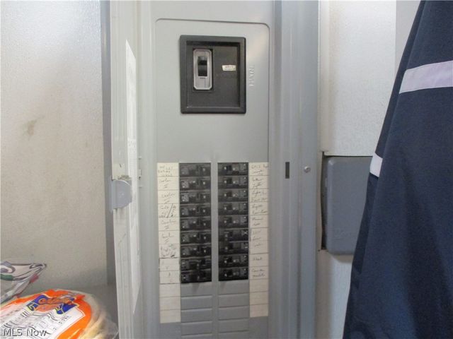 4324 Warner Road, Cleveland, OH 44105