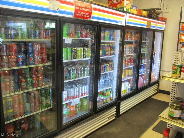 4324 Warner Road, Cleveland, OH 44105