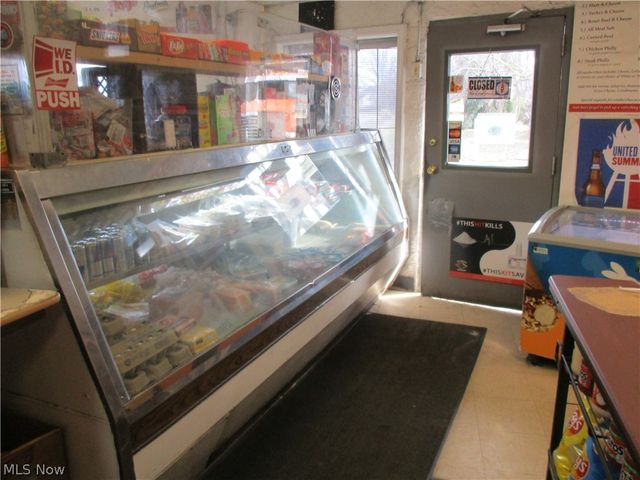 4324 Warner Road, Cleveland, OH 44105