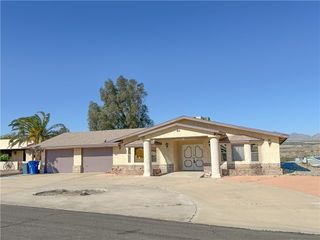 1463 Arena Circle, Bullhead City, AZ 86442