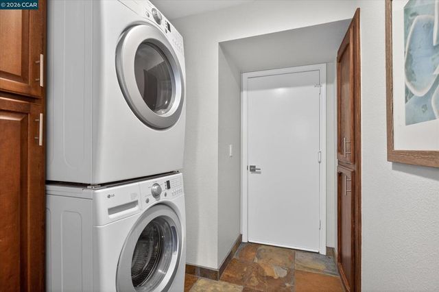 4059 W Lakeshore Dr, San Ramon, CA 94582