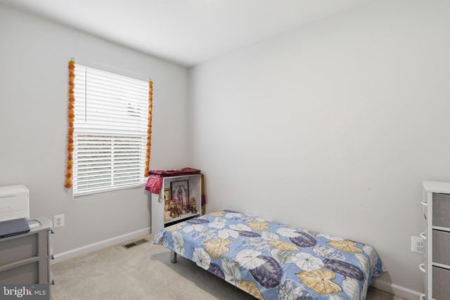 145 PERIDOT DR, Chambersburg, PA 17202